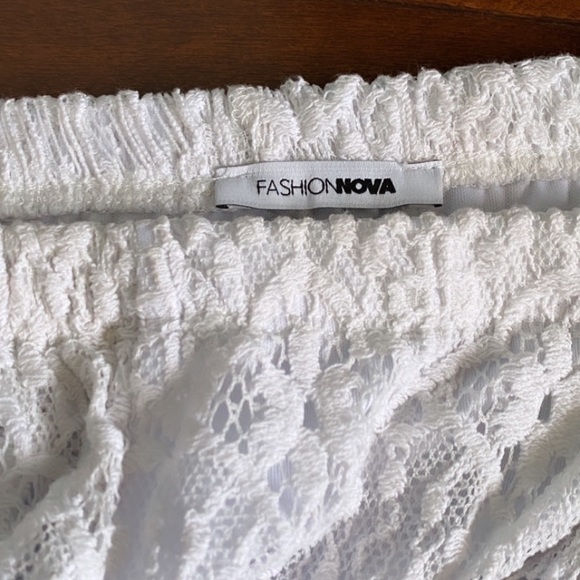 🔴SOLD🔴FashionNova Off shoulders lace white top - Picture 4 of 4